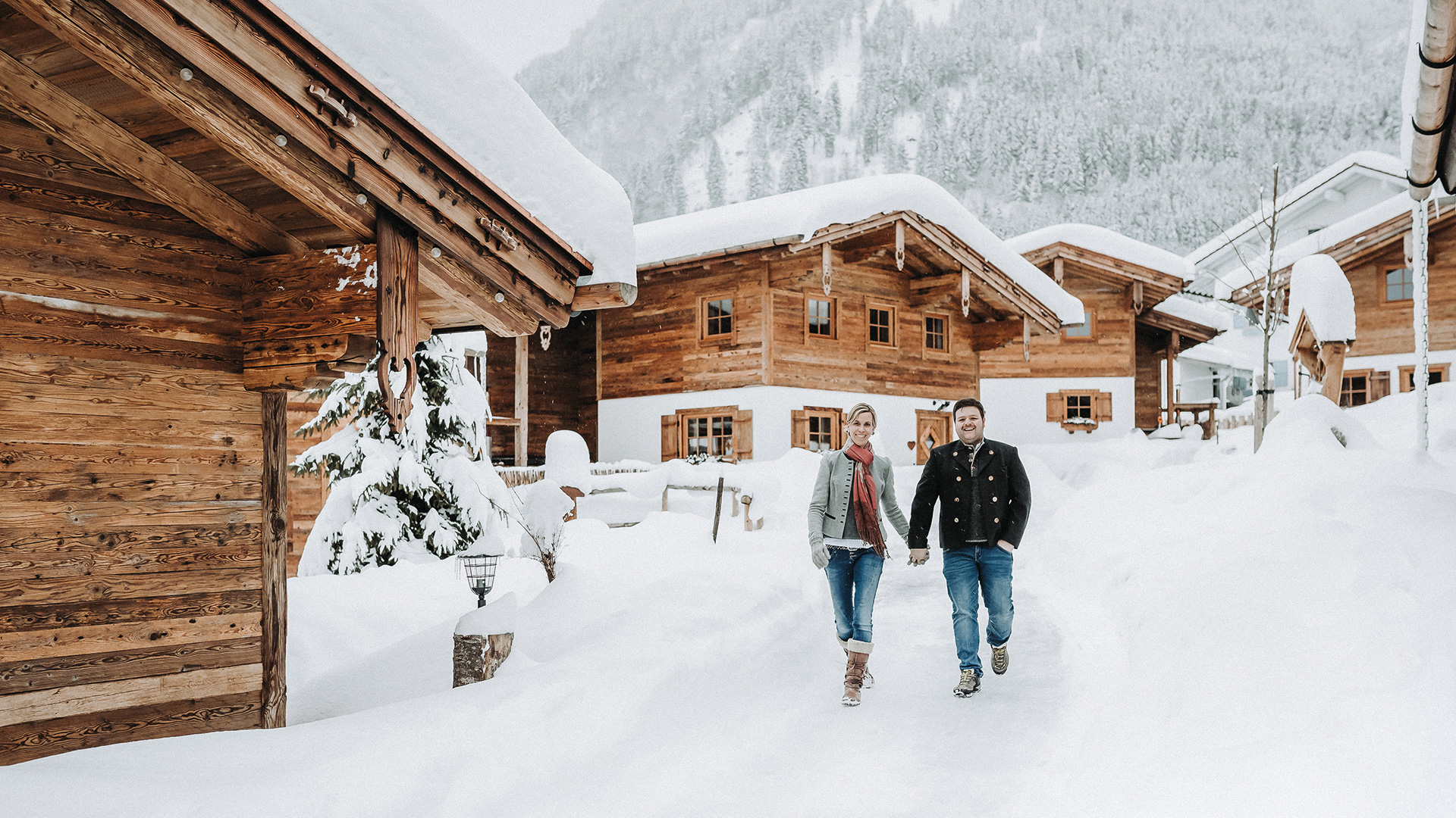 Alpzitt Chalets Winterurlaub Chaletdorf Allgäu Bayern