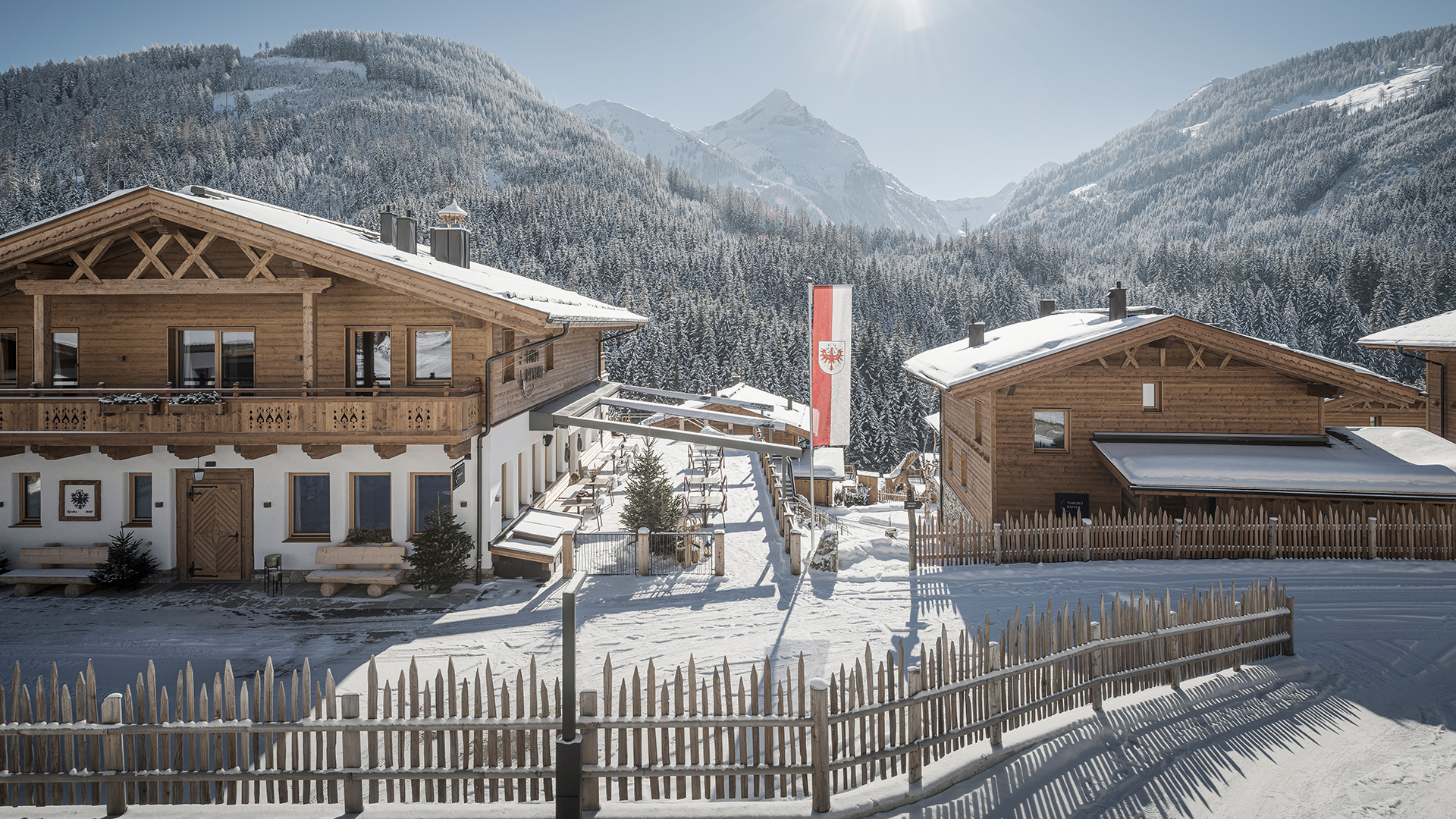 Appart und Chalets Montana Winterurlaub Hochfügen Zillertal Tirol